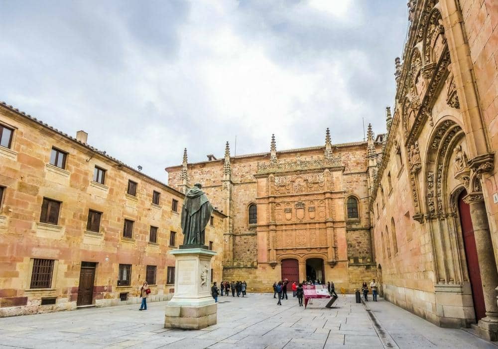 centromundolengua.com