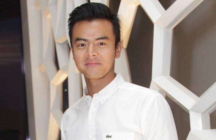 Ingin Berkesan, Dion Wiyoko Adakan Pernikahan di Dua Kota