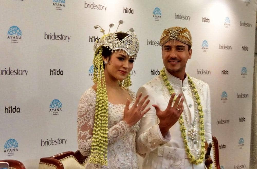 Mega Dini / Popbela.com