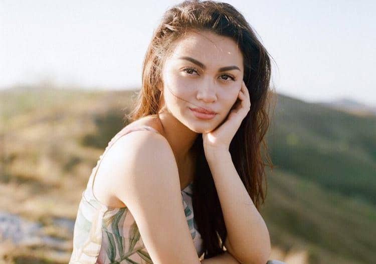 Instagram @arieltatum