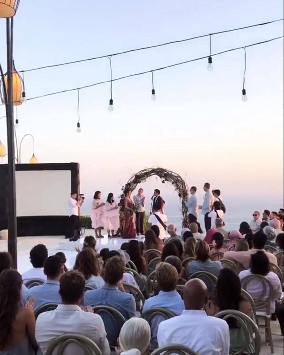 https://www.instagram.com/weddingtrendingupdate/