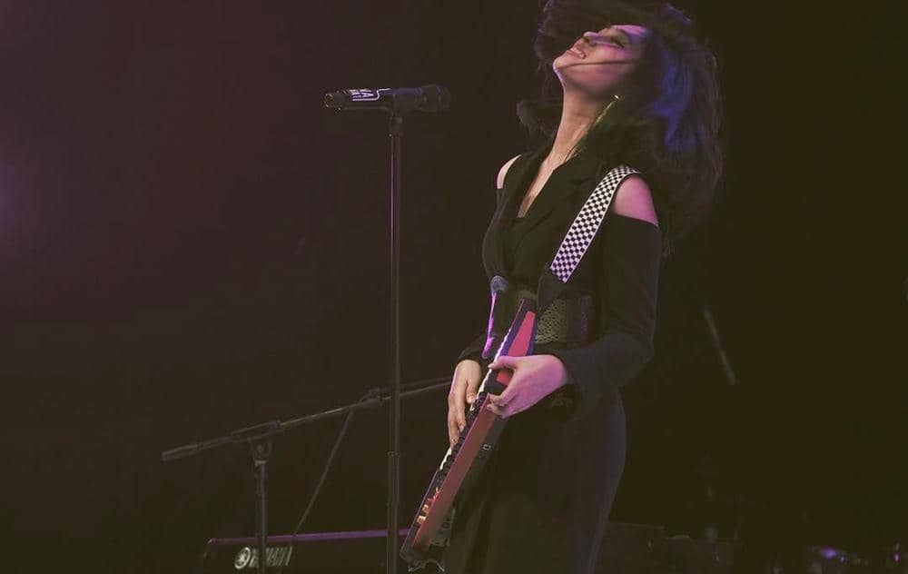 Instagram @isyanasarasvati