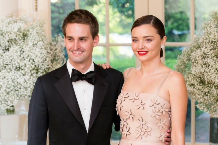 Nikahi Miliarder, Miranda Kerr Beri Tips Bahagiakan Hati Suami