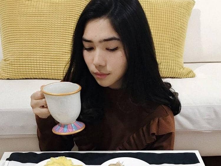 www.instagram.com/isyanasarasvati