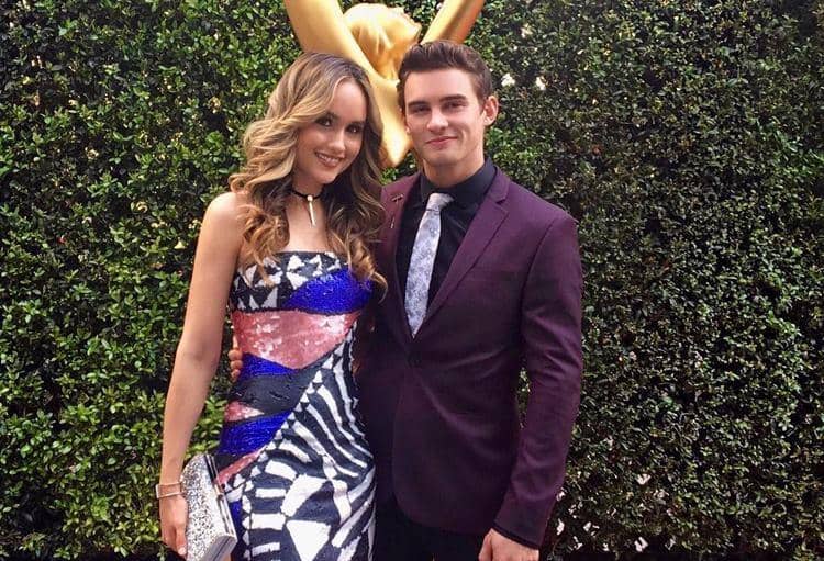 Instagram @claurakiehl