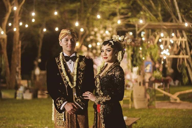 Instagram: @divinevision.id