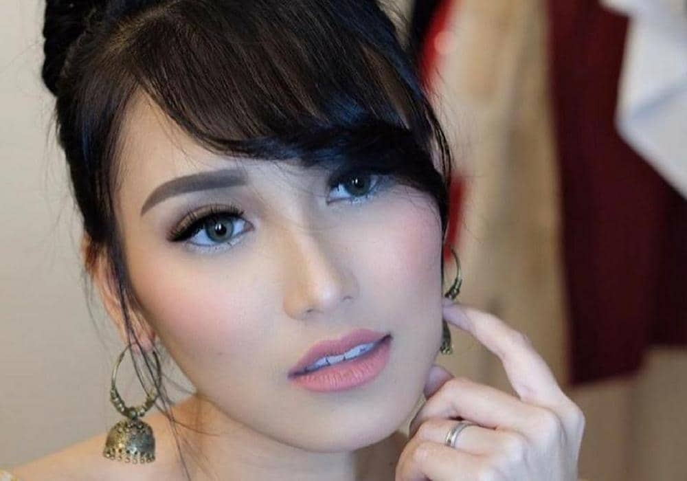 instagram.com/ayutingting92