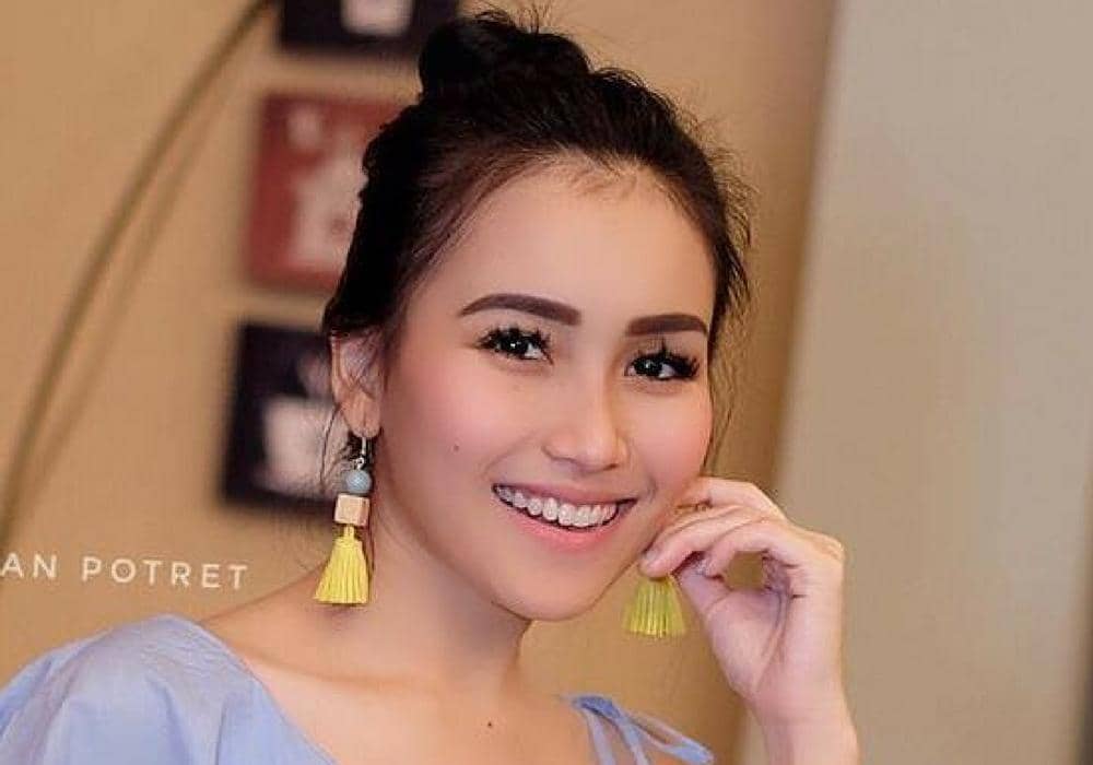 instagram.com/ayutingting92