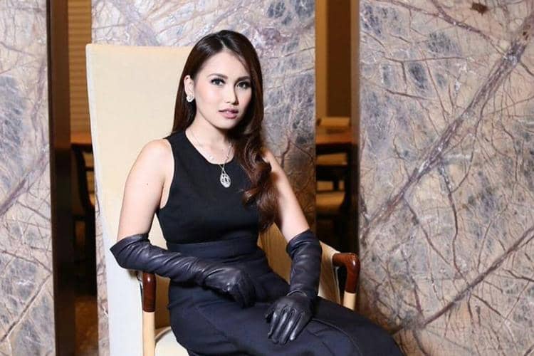 Instagram: @ayutingting92