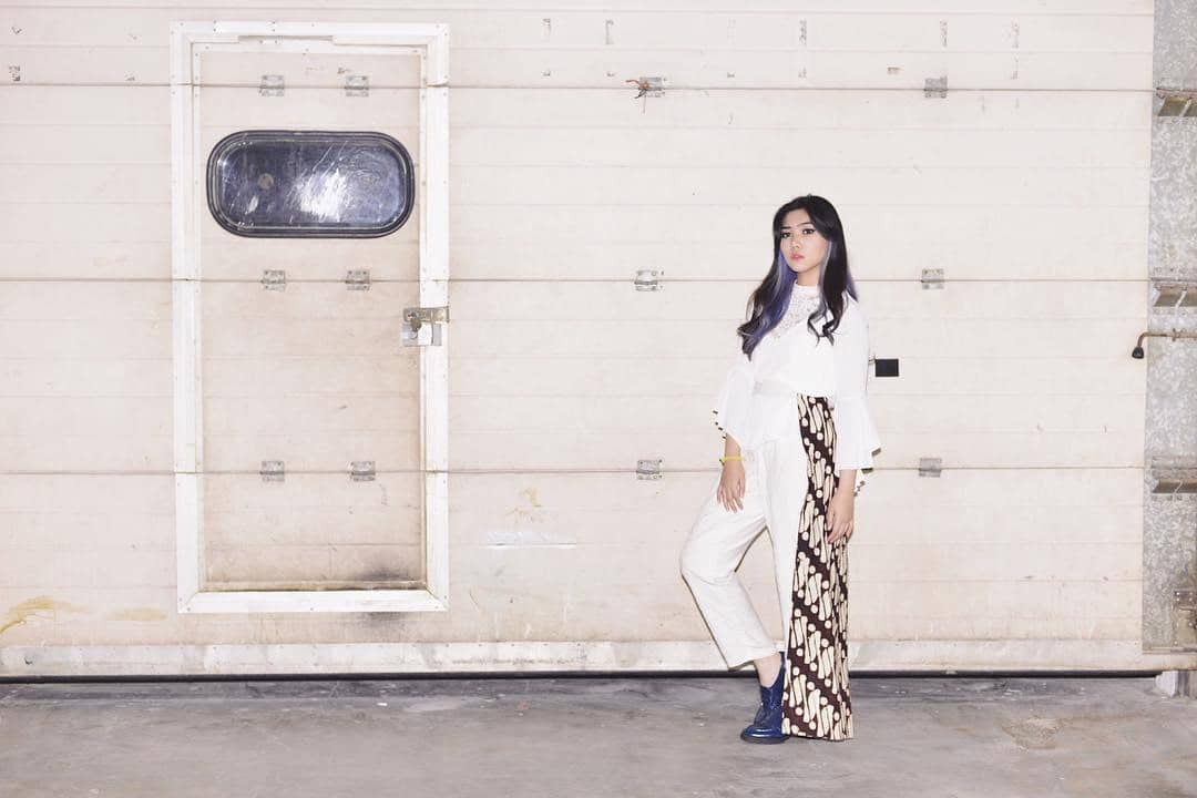 Instagram: @isyanasarasvati