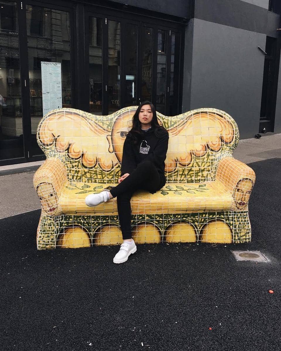 Instagram: @isyanasarasvati