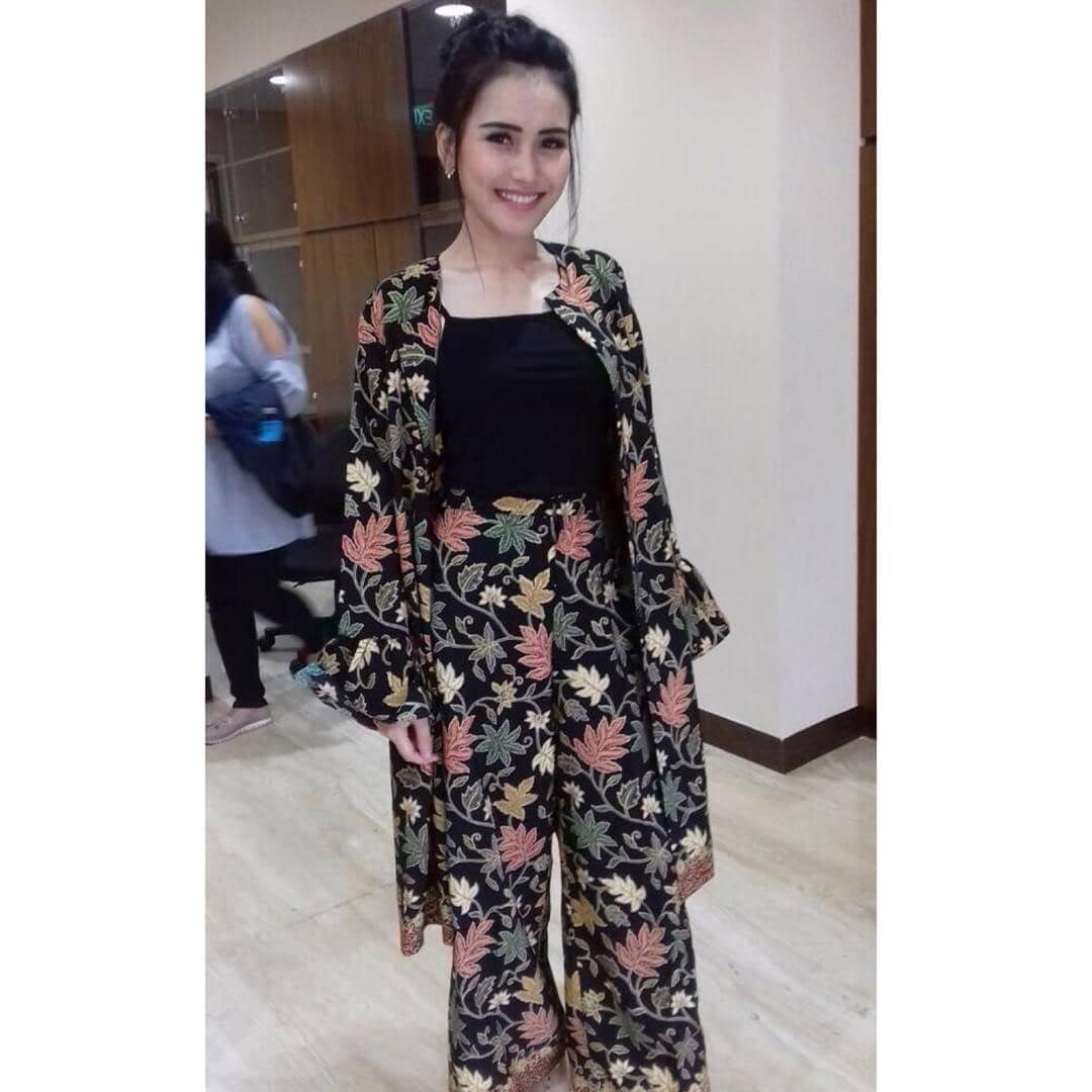 Instagram: @ayutingting92