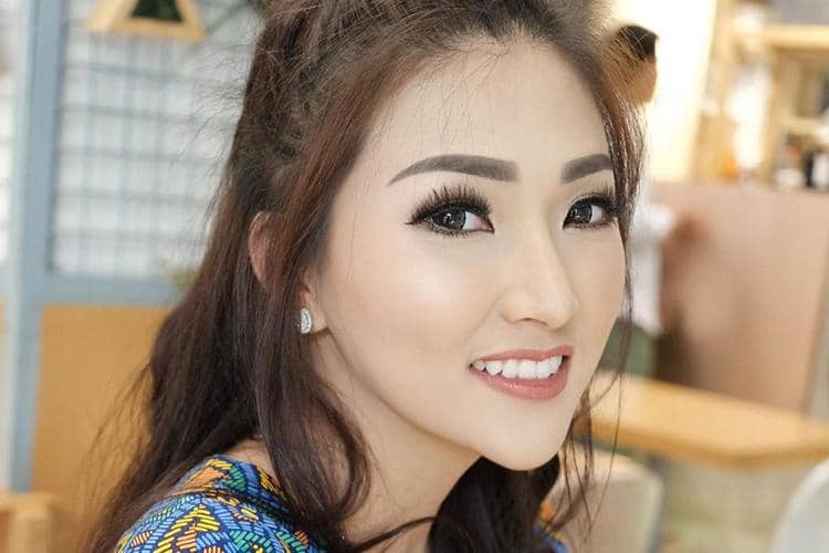 Instagram: @sarwendah29