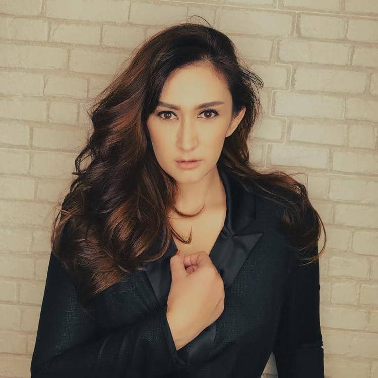 Instagram @nafaurbach