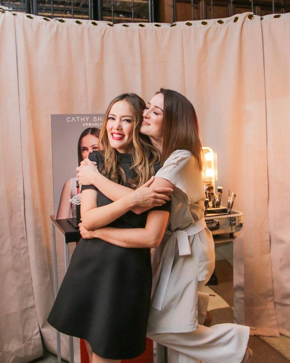 Instagram: @julstelle