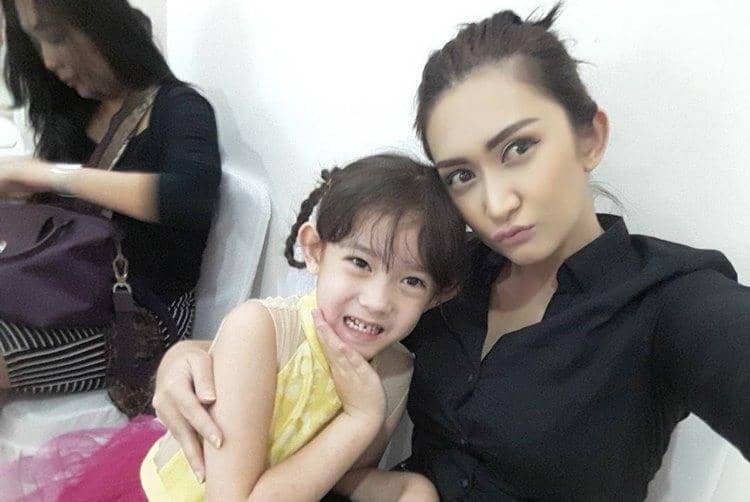 Instagram @nafaurbach