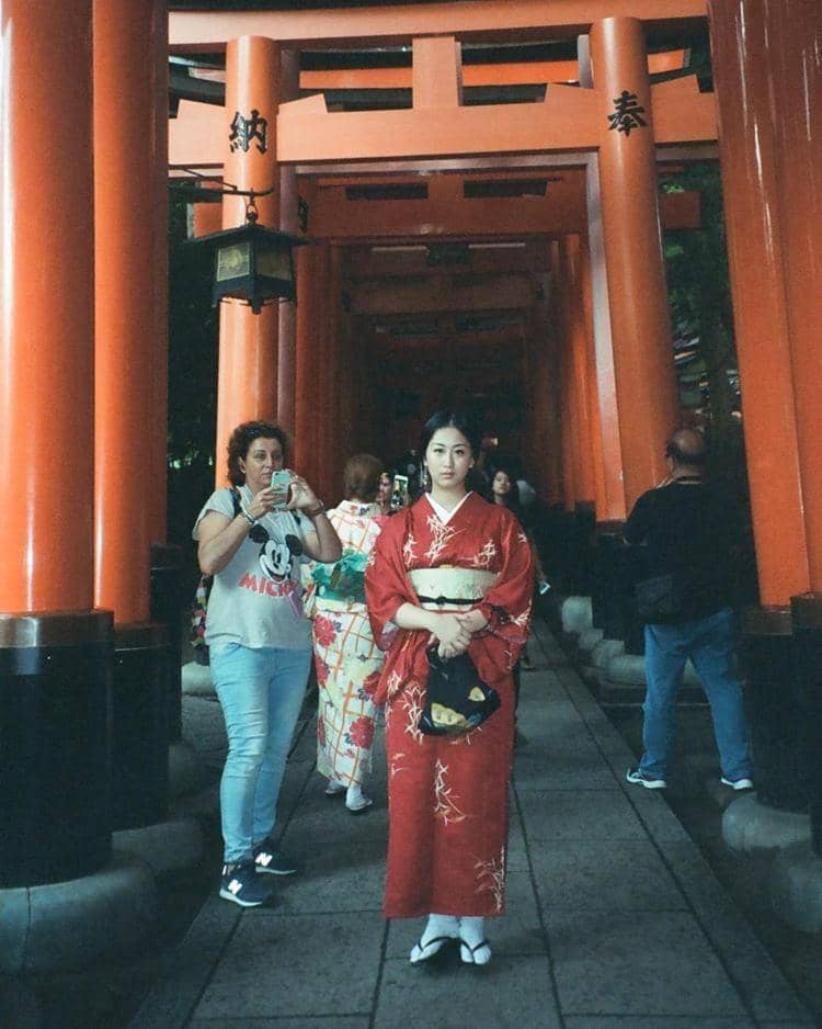 Instagram @vanessasurya