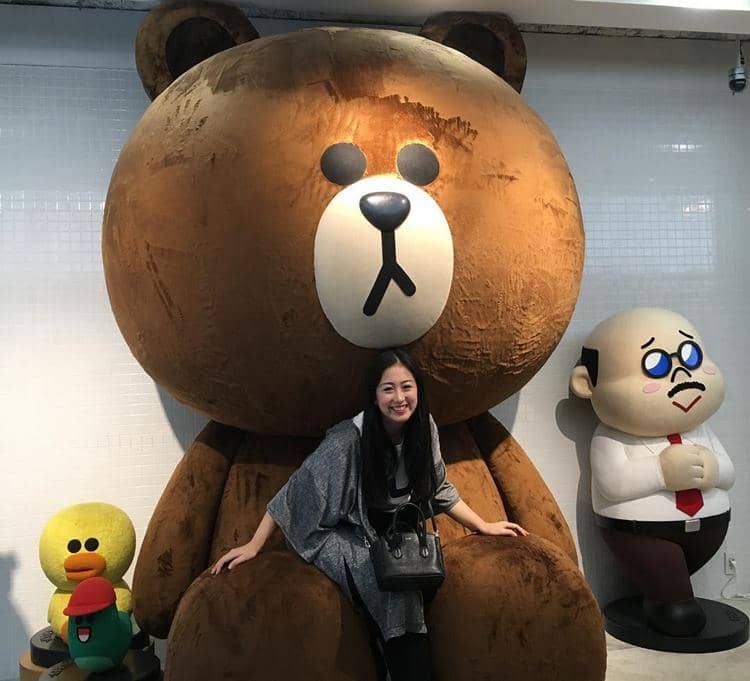 Instagram @vanessasurya