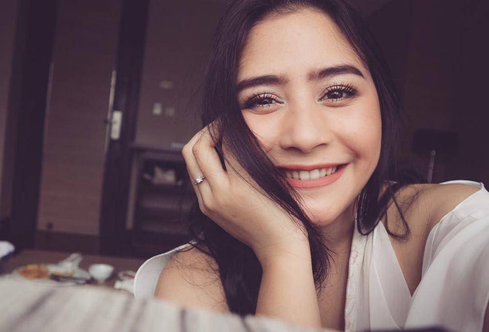 Inilah Alasan Prilly Latuconsina Diizinkan Pacaran oleh Ibunya