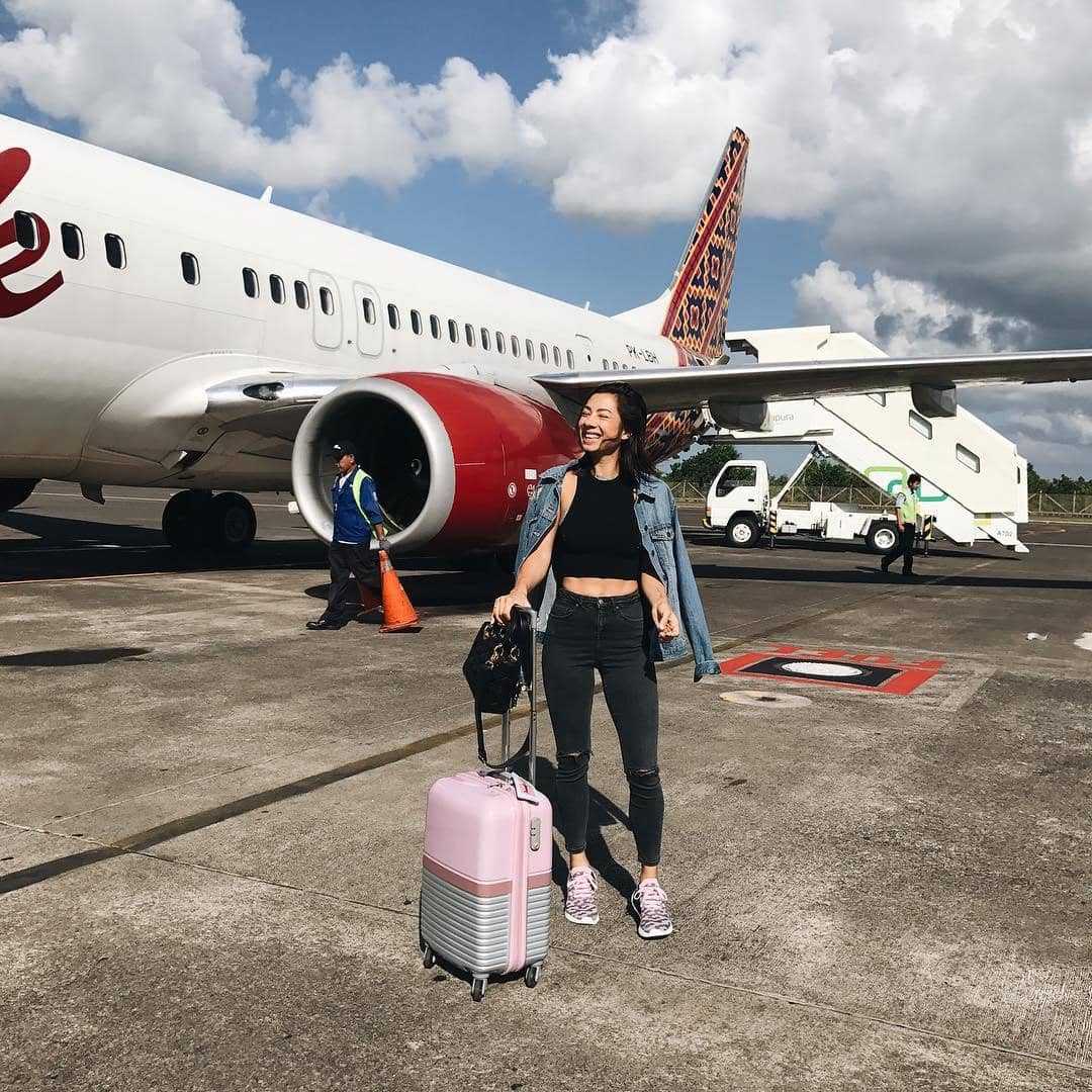 Instagram: @jenniferbachdim