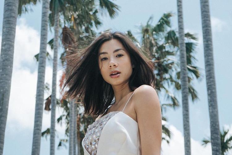 Pamer Tubuh Seksi, Ini Gaya Keren Jennifer Bachdim