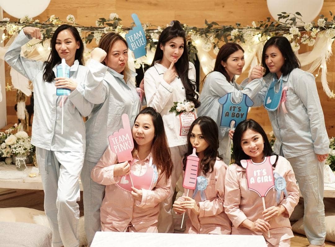 Instagram: @sandradewi88