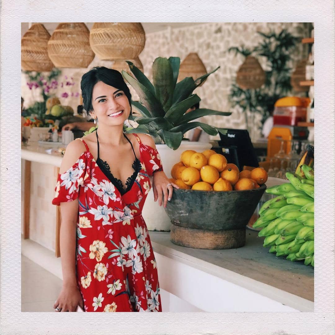 Instagram: @vanessaangelofficial