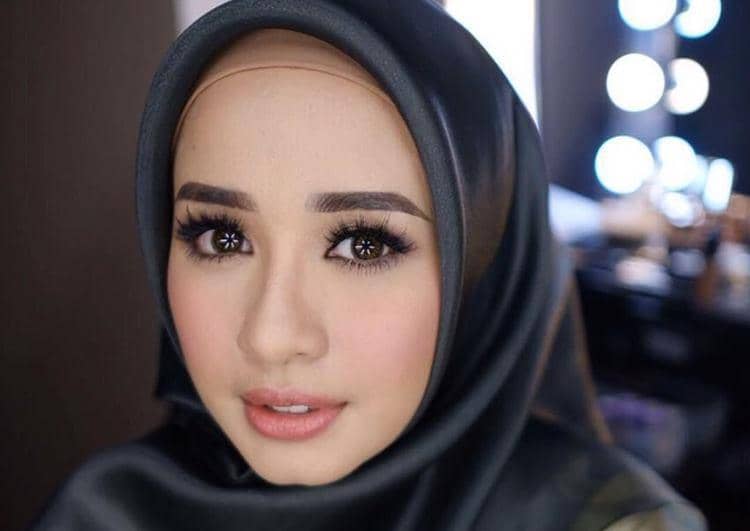 Instagram @laudyacynthiabella