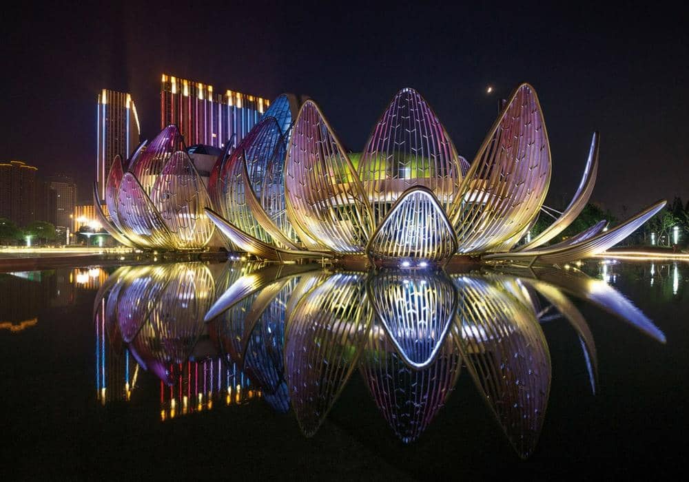 composeyourselfmagazine.com