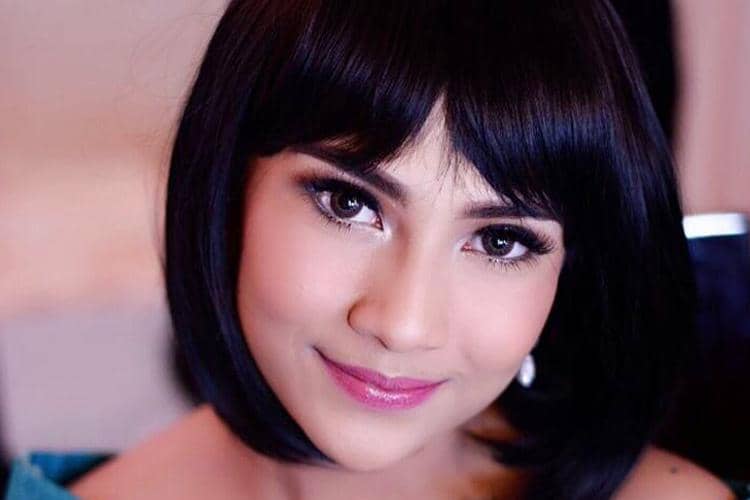 Instagram: @vanessaangelofficial