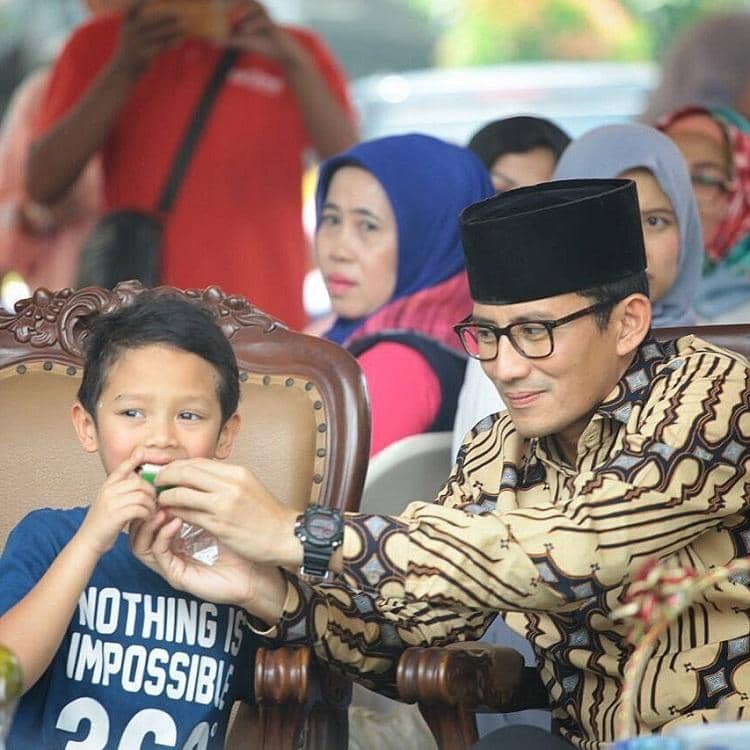 www.instagram.com/sandiuno