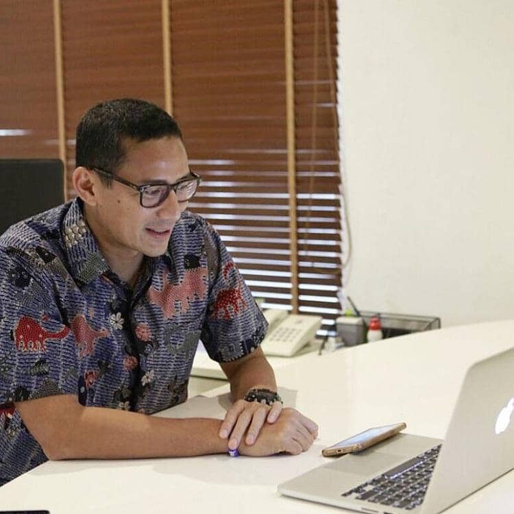 www.instagram.com/sandiuno