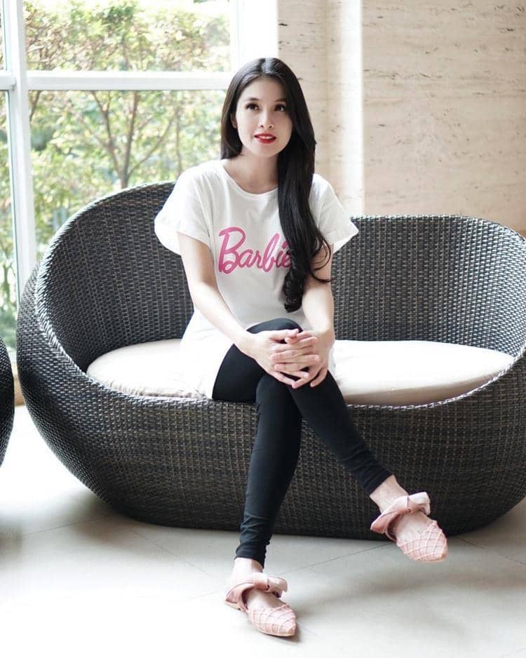 Instagram @sandradewi88