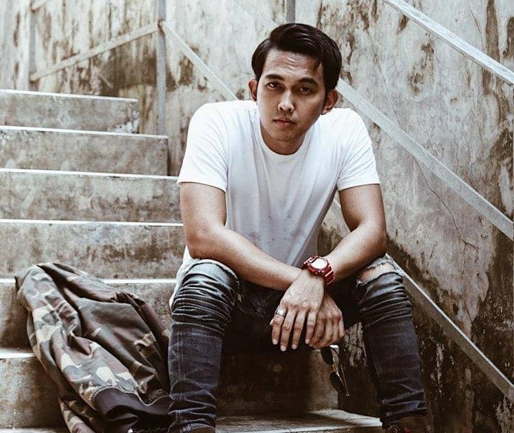 Instagram @ipesinaga