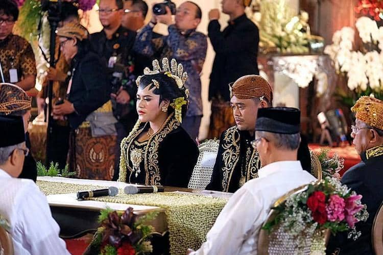 Instagram: @obay_baru