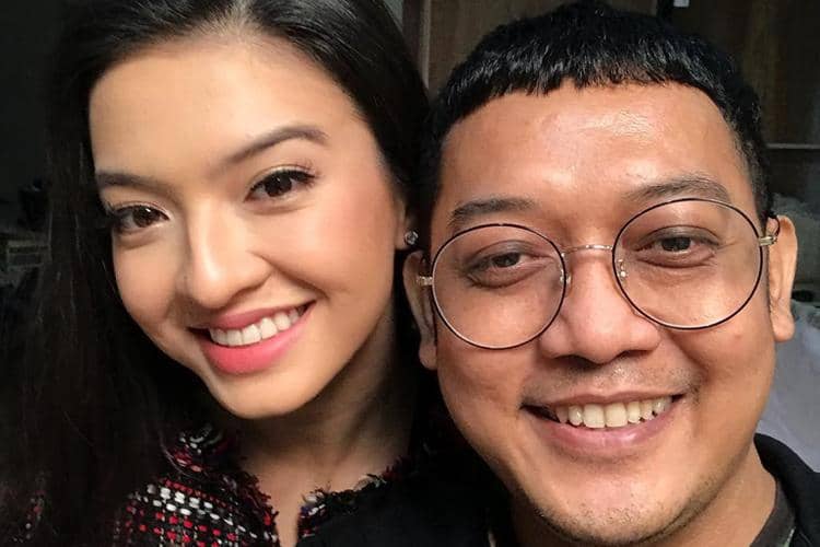 Instagram: @philipekarunia