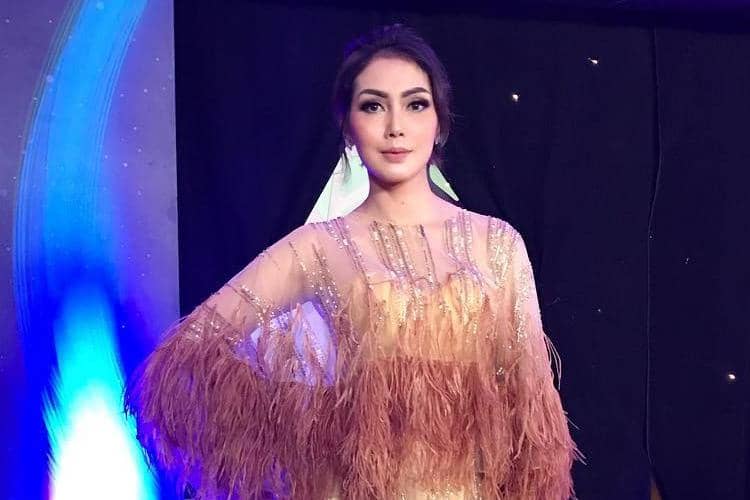 Instagram: @fenitarie