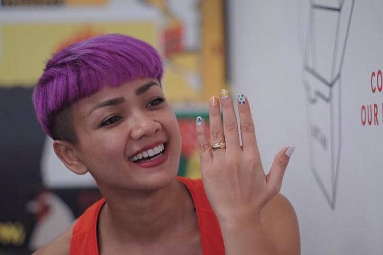 Instagram: @nirinazubir_