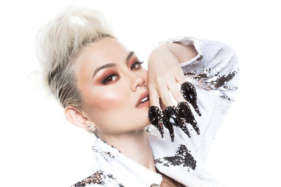 Mulai dari Pink Hingga Pirang, Ini 9 Transformasi Rambut Agnez Mo