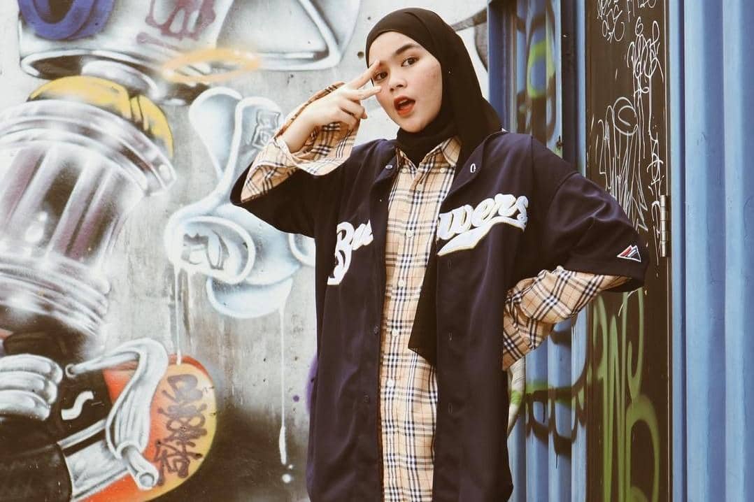 Intip Gaya Kekinian Mantan Penyanyi Idola Cilik, Sivia Azizah Yuk!