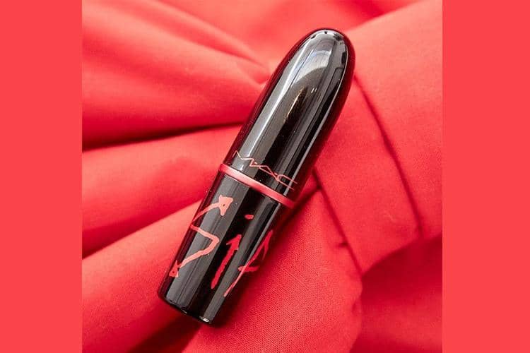 Instagram: @maccosmetics