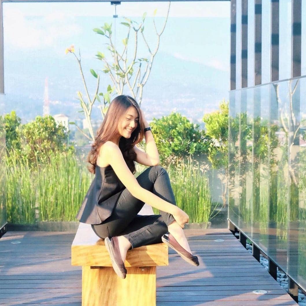 Instagram.com/AnissaAziza