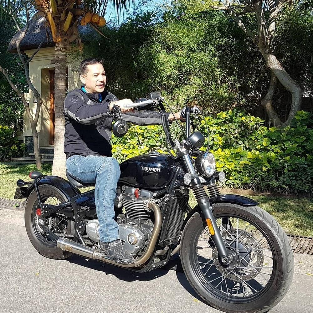 instagram.com/ariwibowo_official