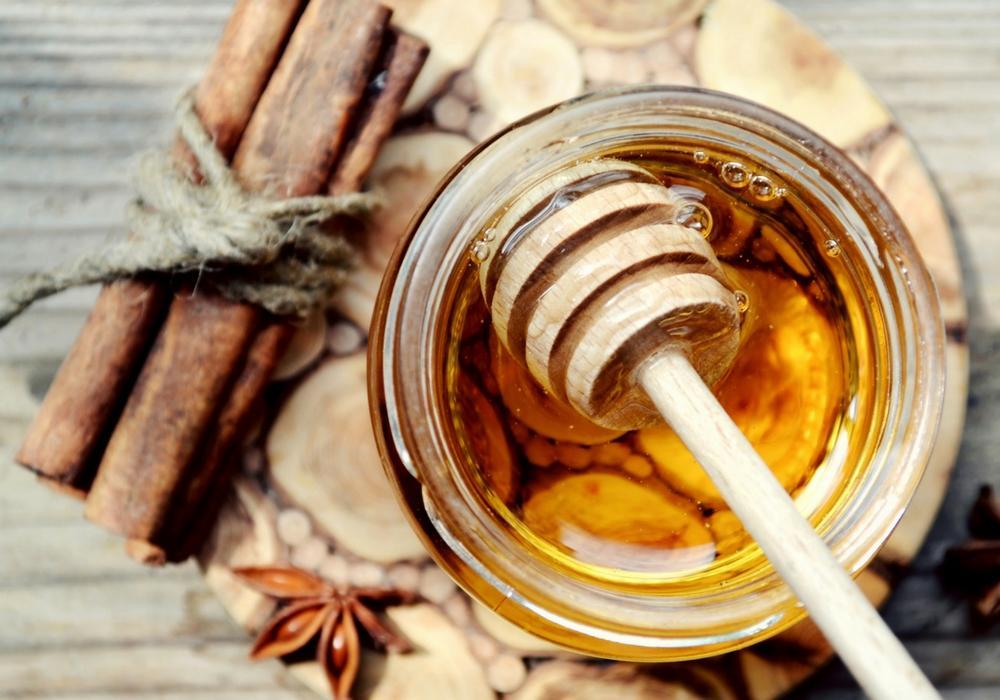 DIY: Keajaiban Kayu Manis untuk Wajah Flawless Tanpa Jerawat!