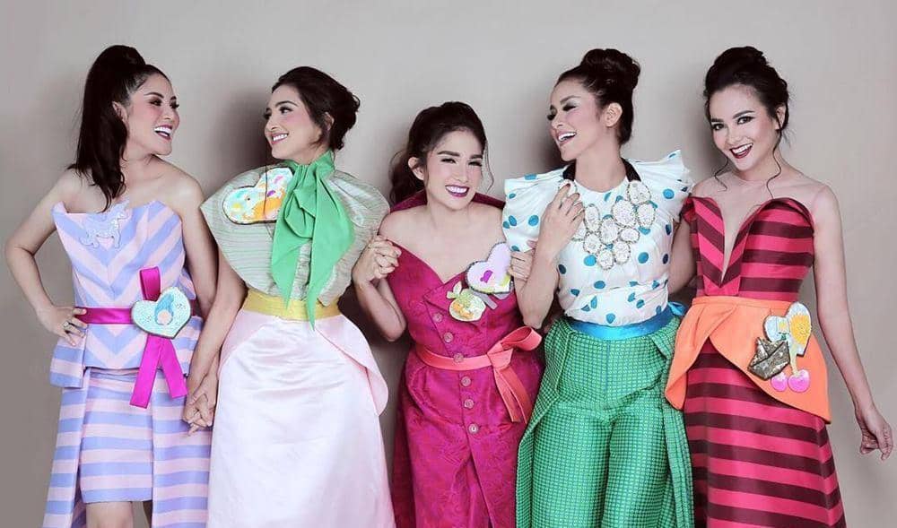 Instagram.com/nindyparasadyharsono - Moza Wahyu Photography