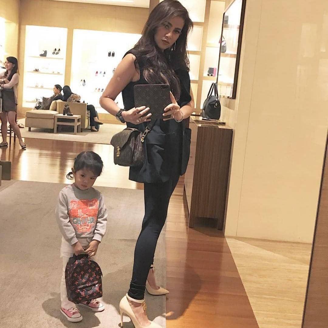 Instagram.com/ollaramlanaufar