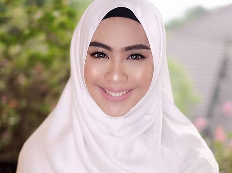 instagram.com/okisetianadewi