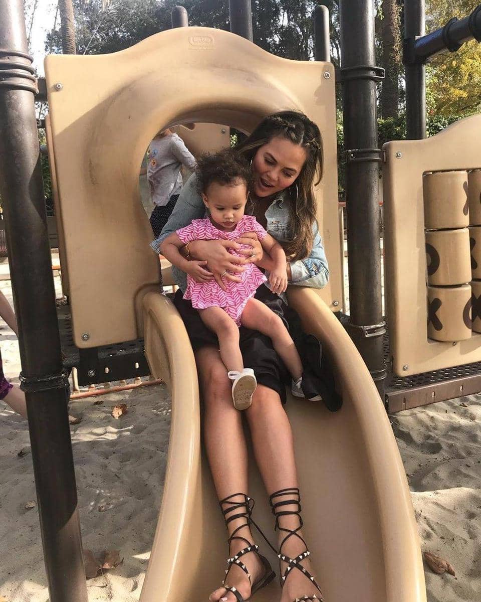 Instagram.com/chrissyteigen