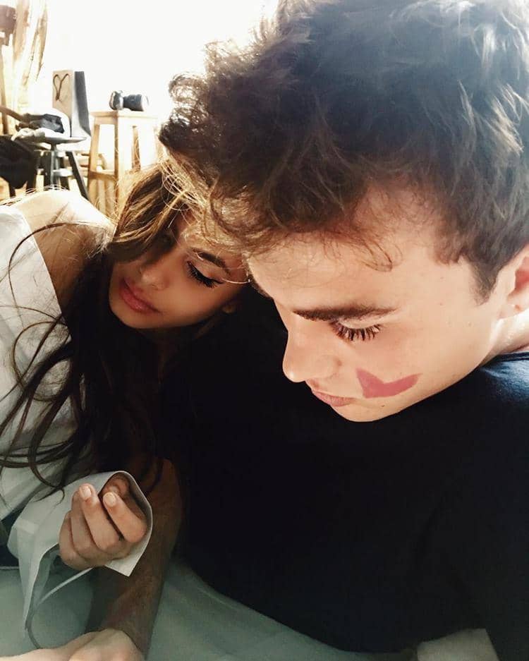 Instagram.com/valerieethomas