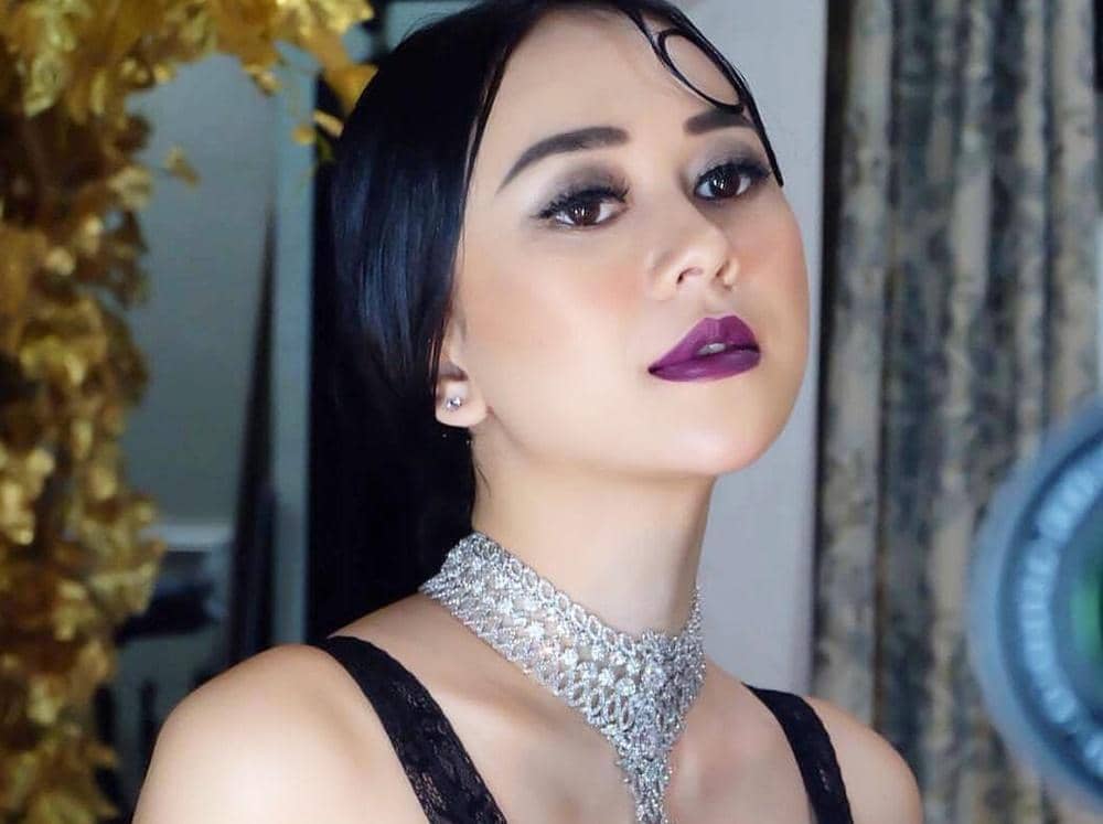 instagram.com/aurakasih